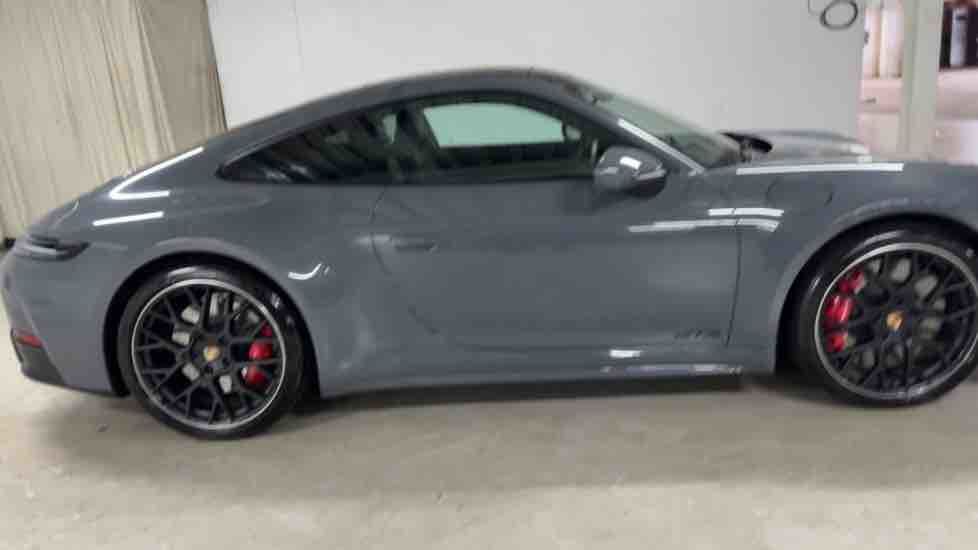 More views of Porsche 911