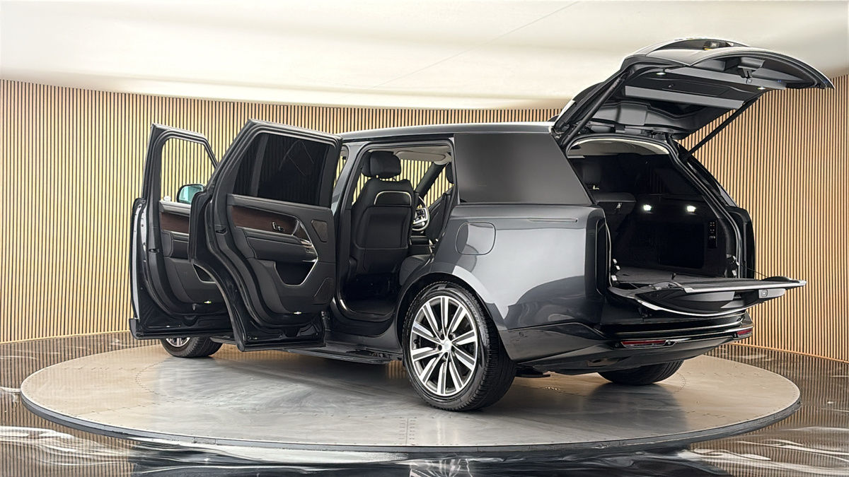 More views of Land Rover Range Rover