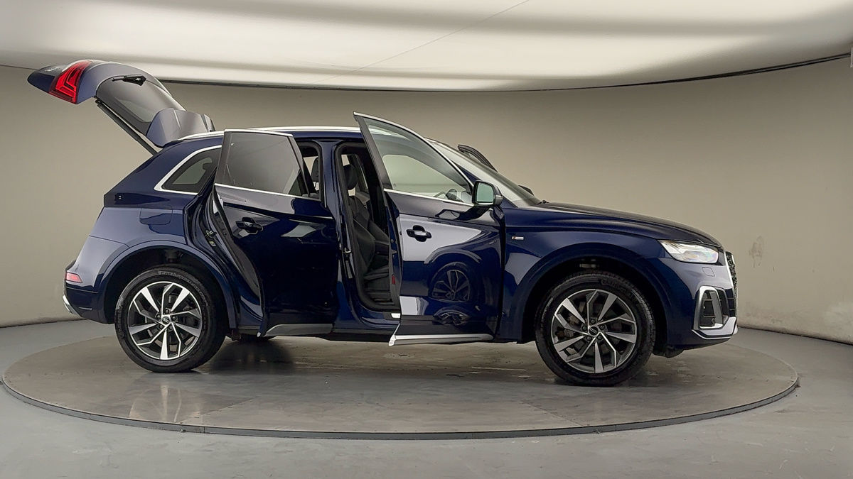 More views of Audi Q5