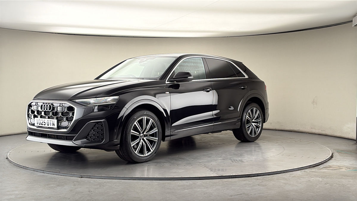 Audi Q8 Image 20