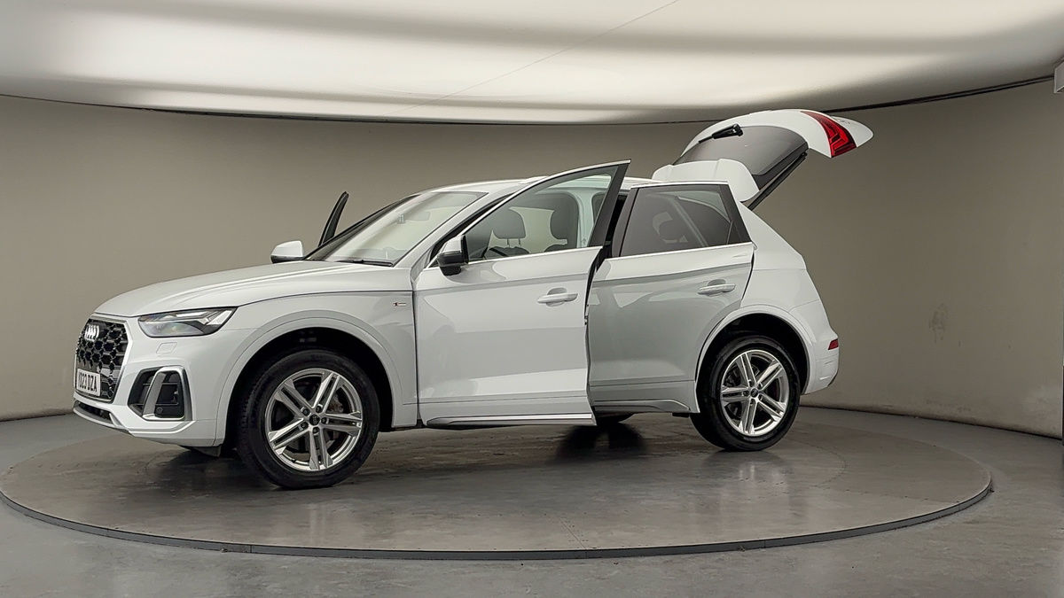 More views of Audi Q5