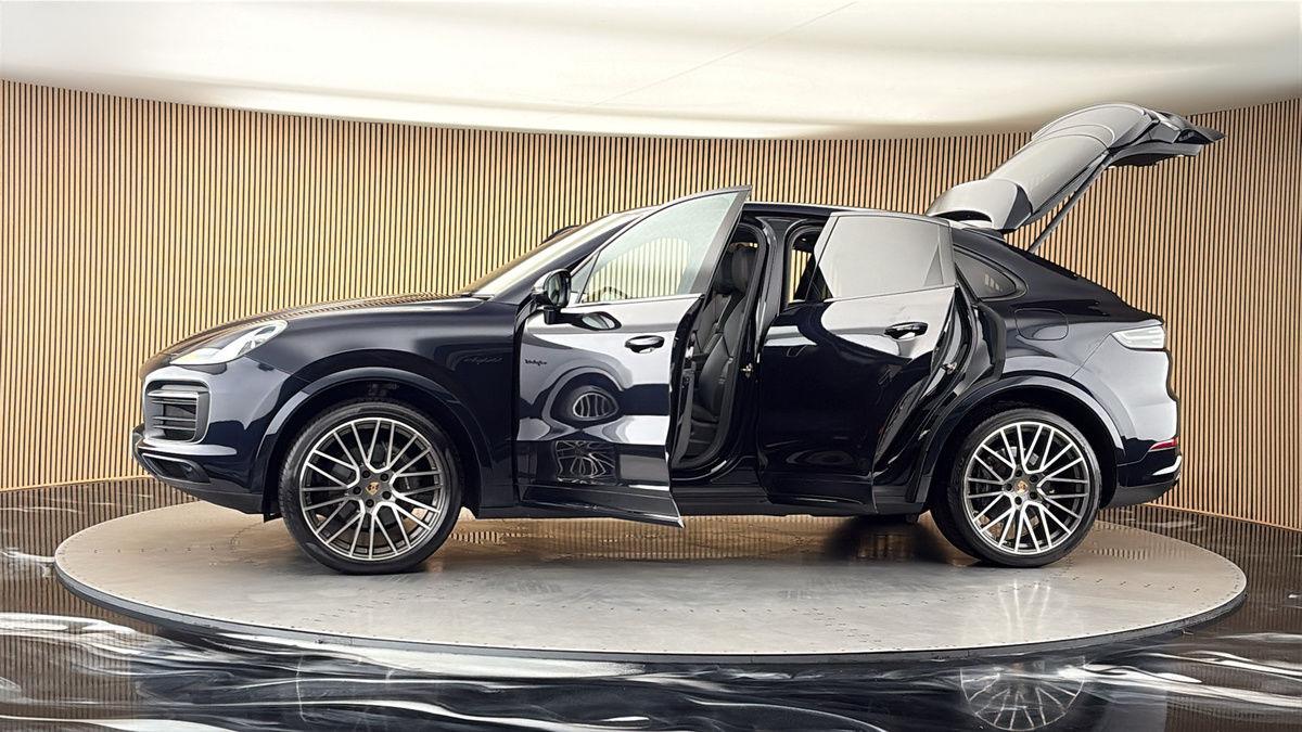 More views of Porsche Cayenne
