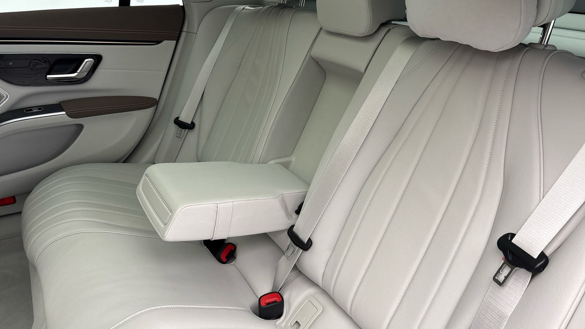 Mercedes-Benz EQS Image 9