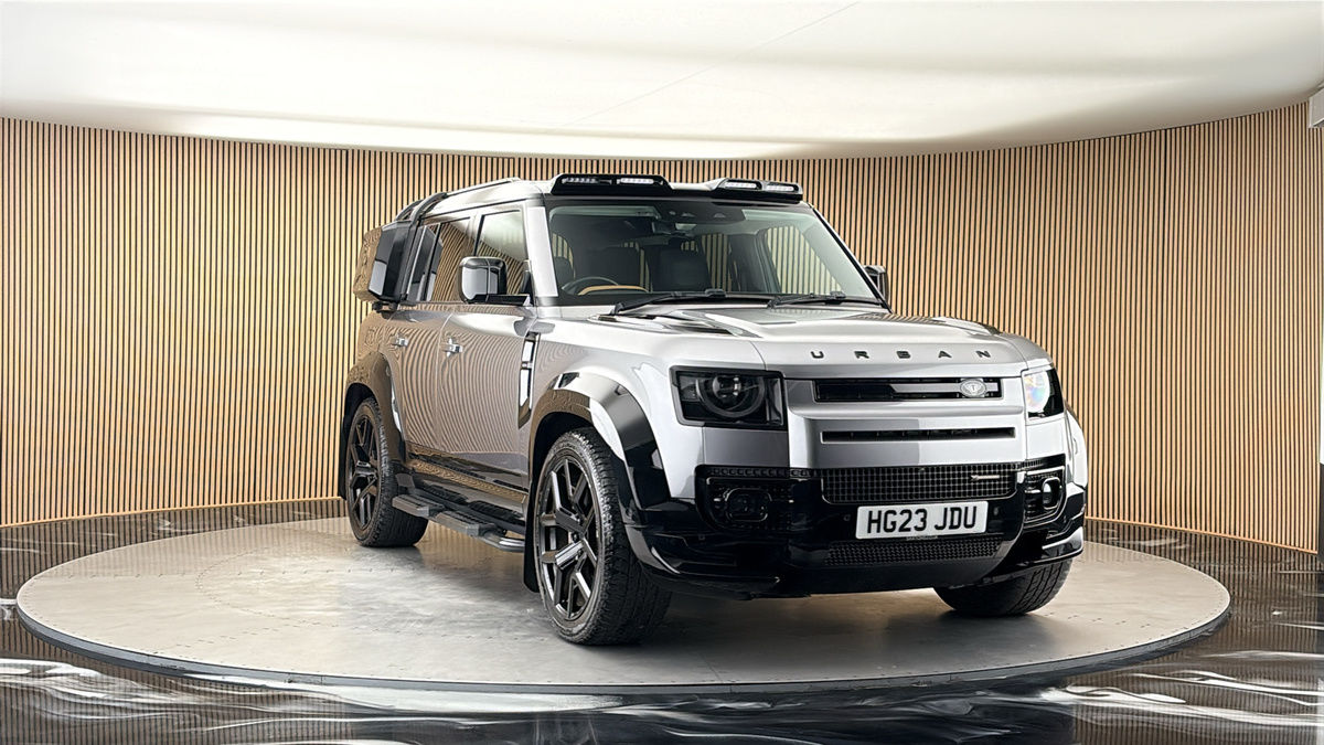 More views of Land Rover Defender 110