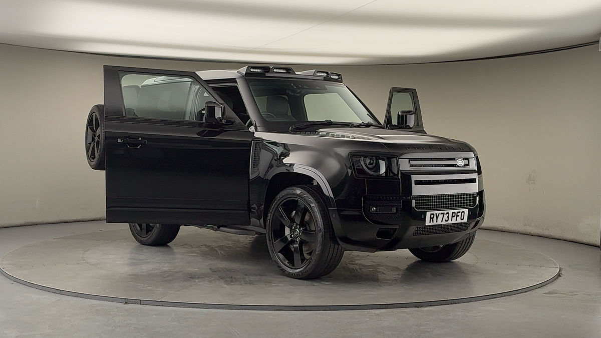 More views of Land Rover Defender 90