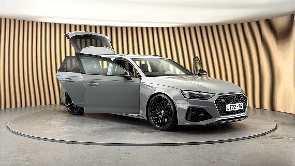 More views of Audi RS4 Avant