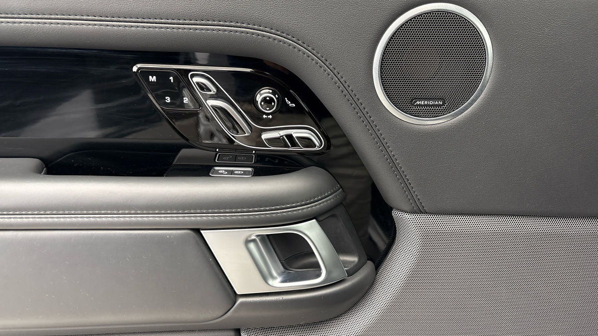 Land Rover Range Rover Image 19