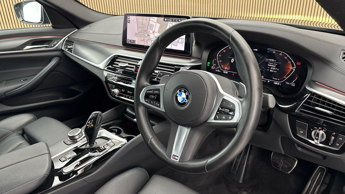 BMW 5 Series Image 5
