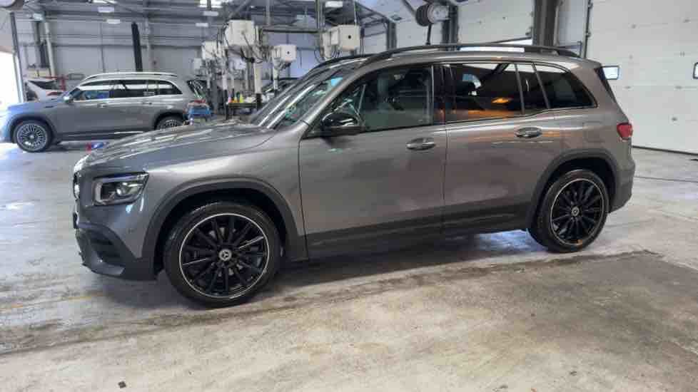 More views of Mercedes-Benz GLB