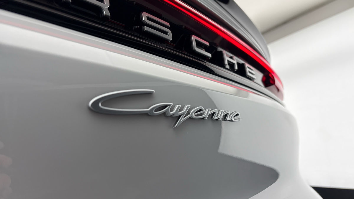 Porsche Cayenne Image 39