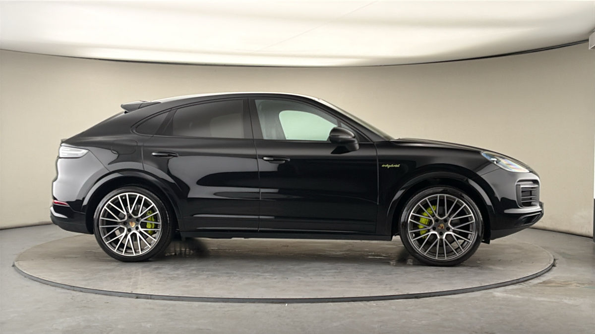 More views of Porsche Cayenne