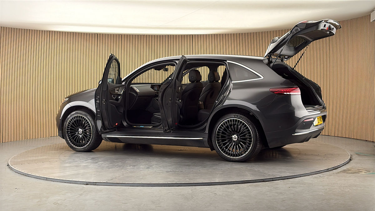 More views of Mercedes-Benz EQC