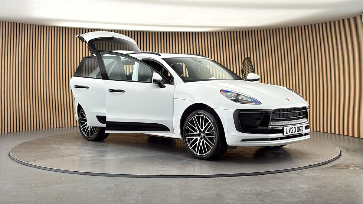 More views of Porsche Macan