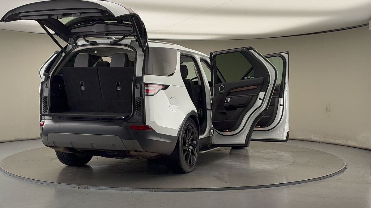 More views of Land Rover Discovery