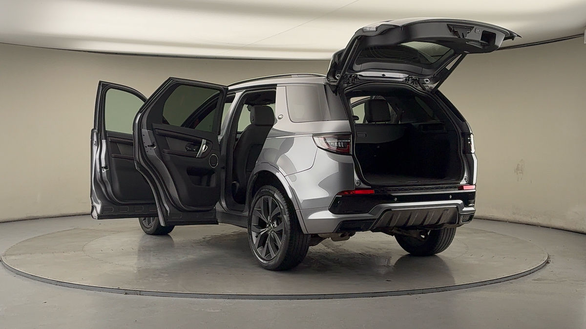 Land Rover Discovery Sport Image 23