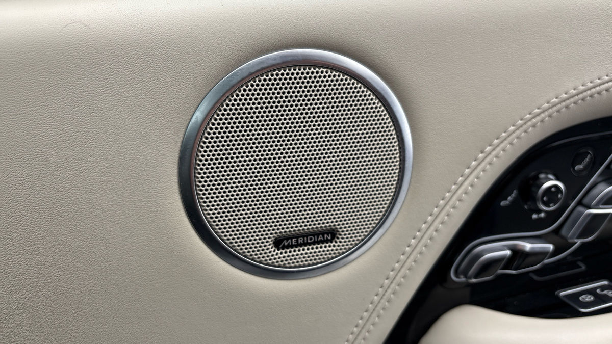 Land Rover Range Rover Image 25