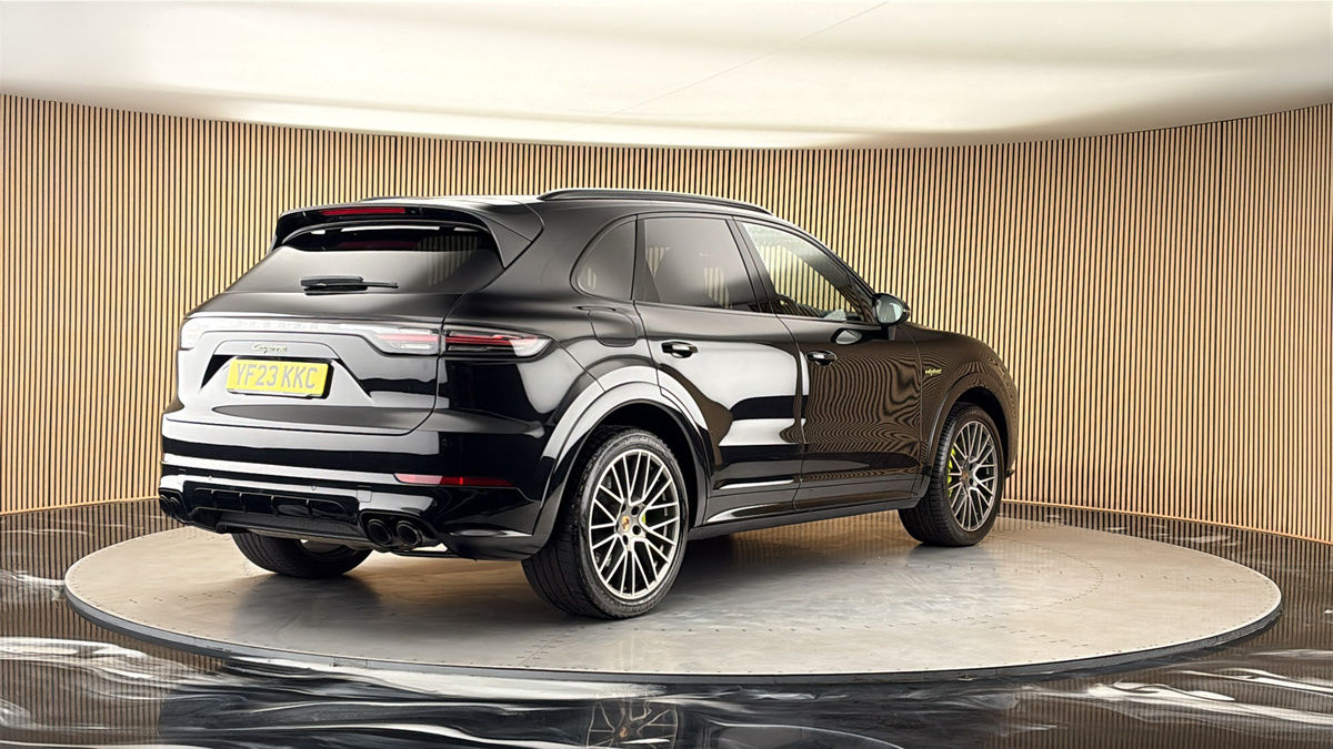 More views of Porsche Cayenne