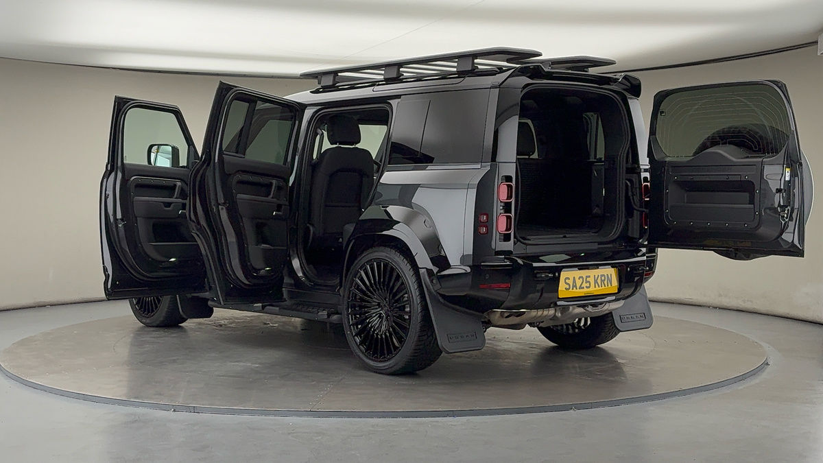 More views of Land Rover Defender 110