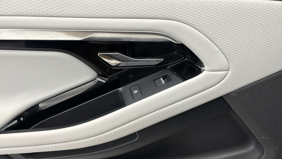 Land Rover Range Rover Evoque Image 19