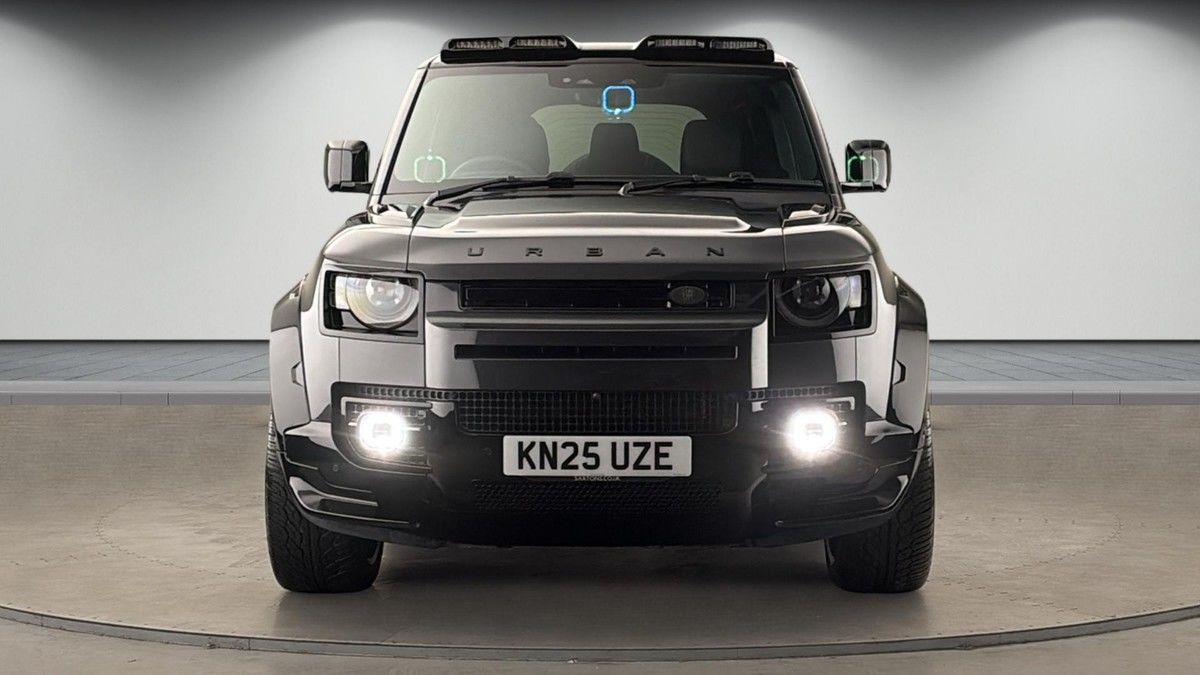 Land Rover Defender 110 Urban Image 3