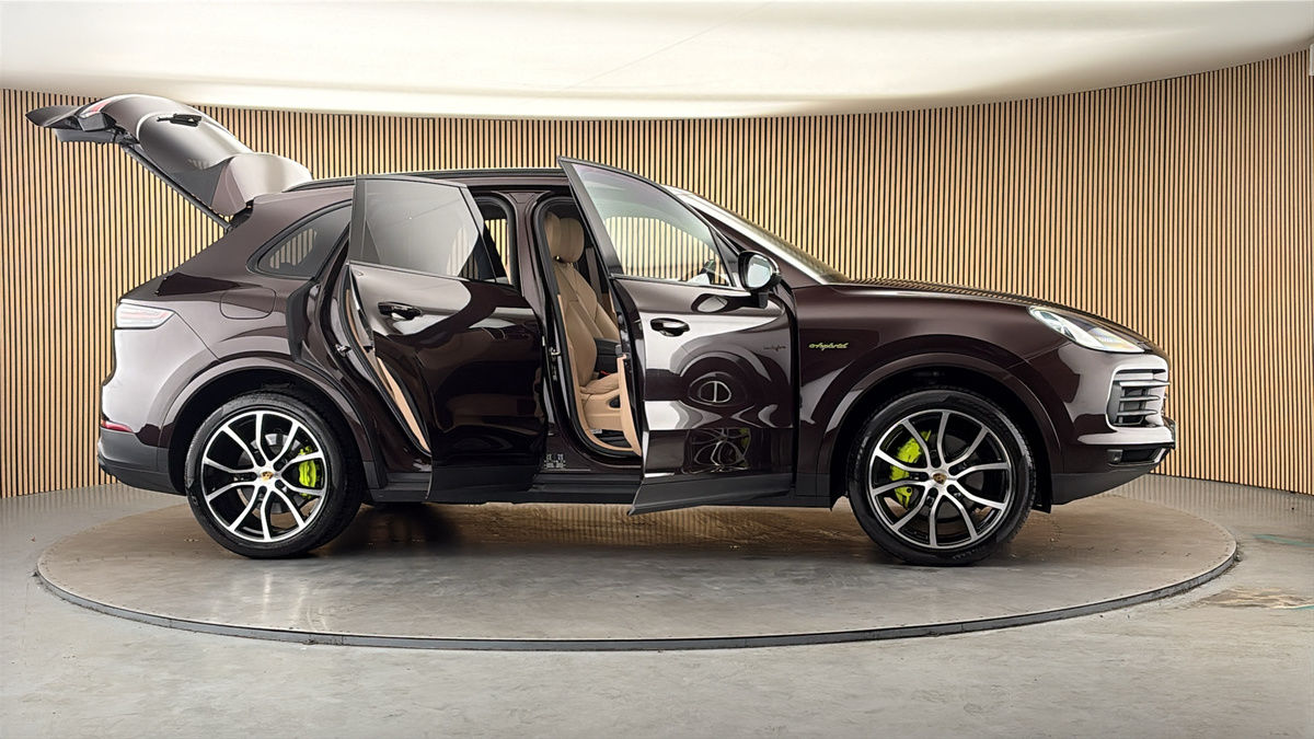 More views of Porsche Cayenne
