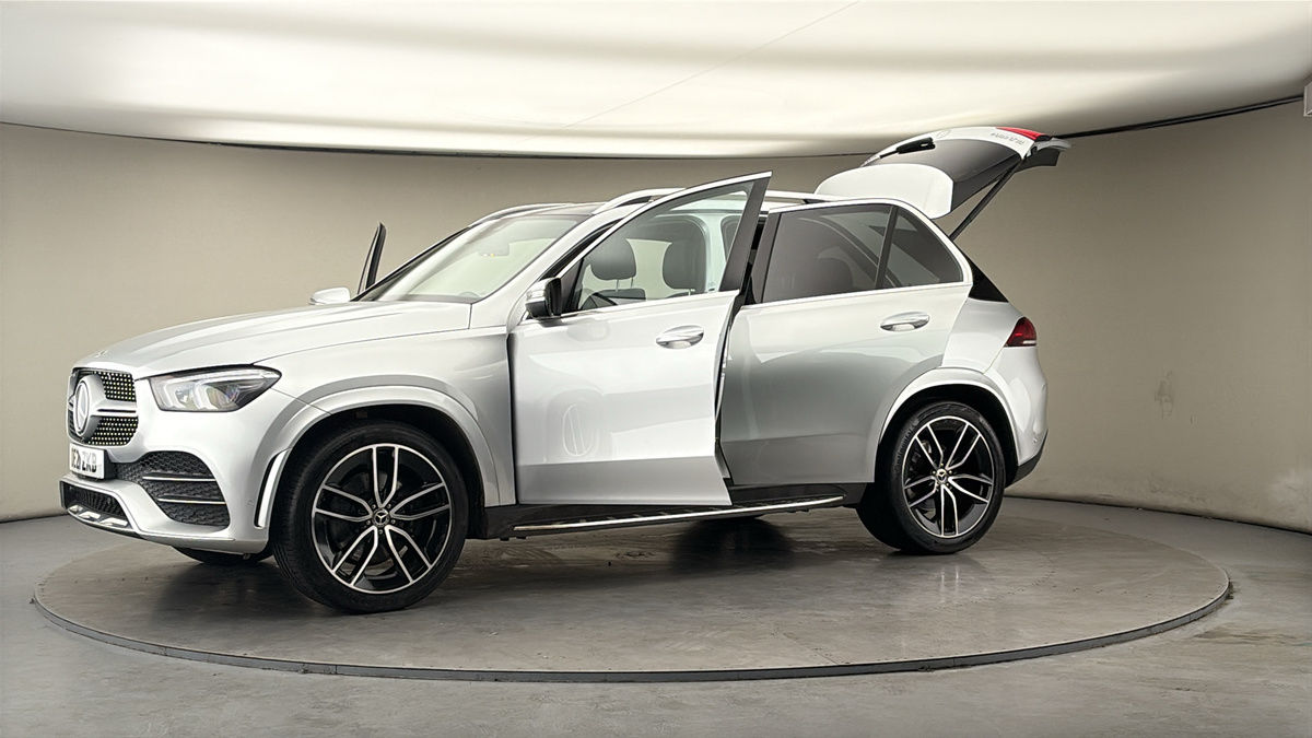 More views of Mercedes-Benz GLE