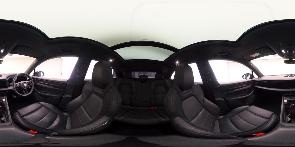 More views of Porsche Macan