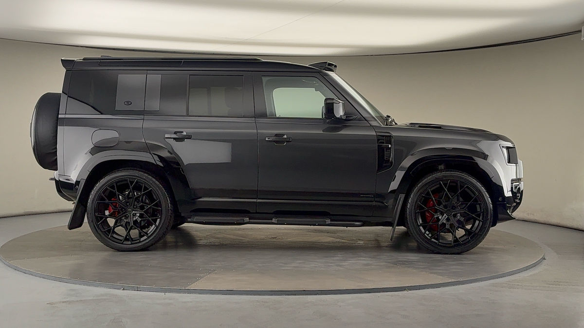 Land Rover Defender 110 Urban Image 16