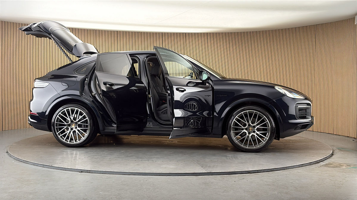 More views of Porsche Cayenne