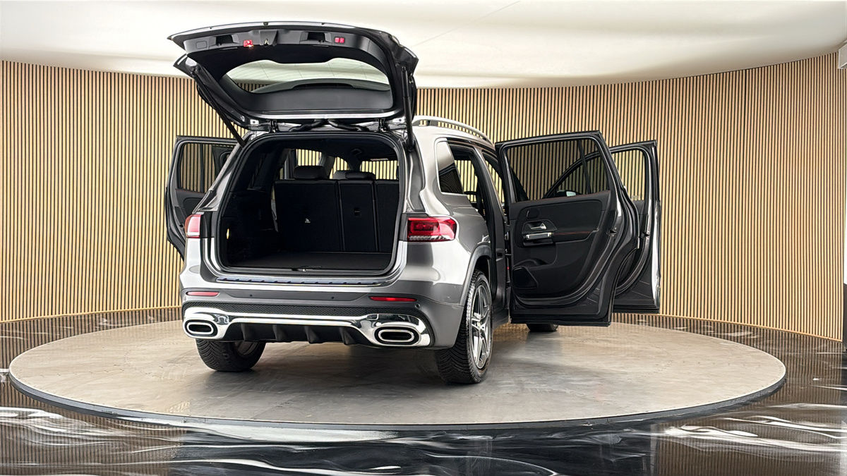More views of Mercedes-Benz GLB