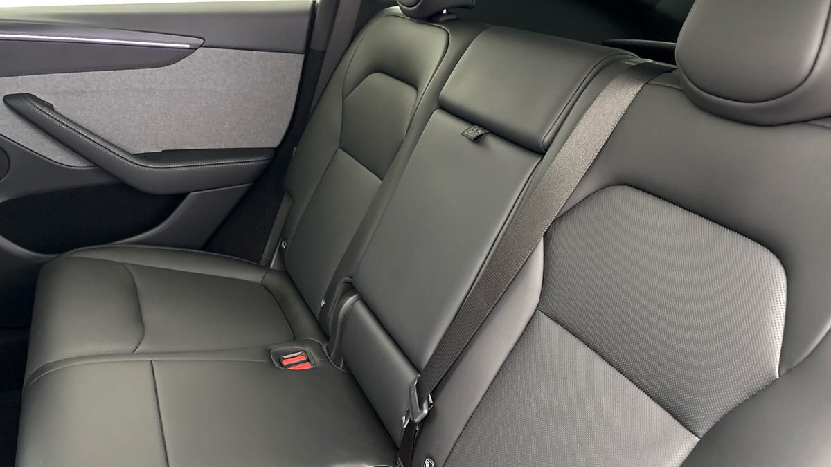 Tesla Model Y Image 8