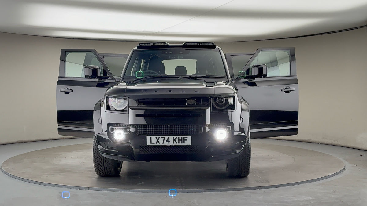 More views of Land Rover Defender 110