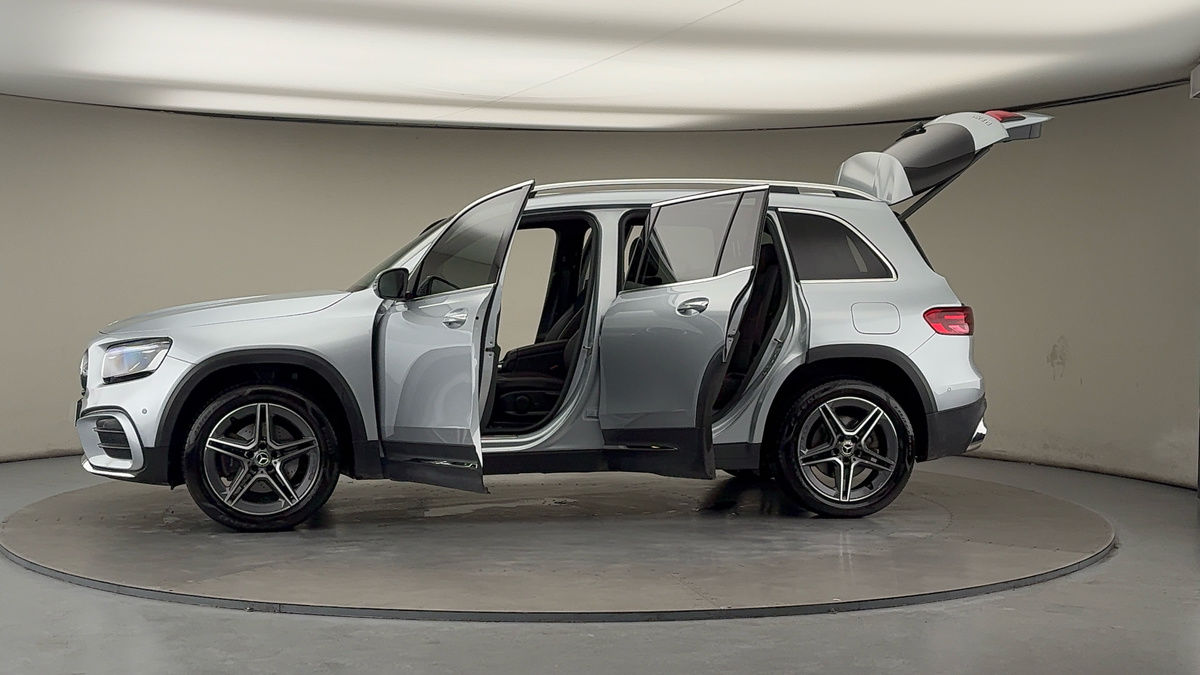 More views of Mercedes-Benz GLB