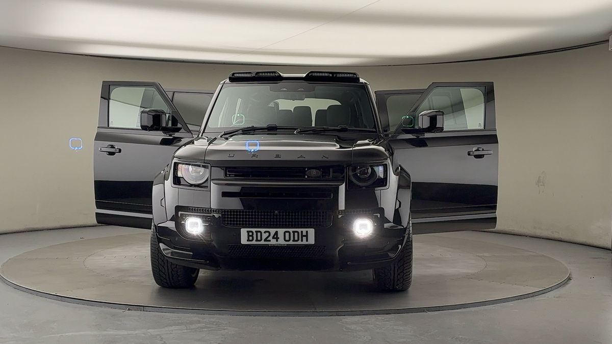 More views of Land Rover Defender 110