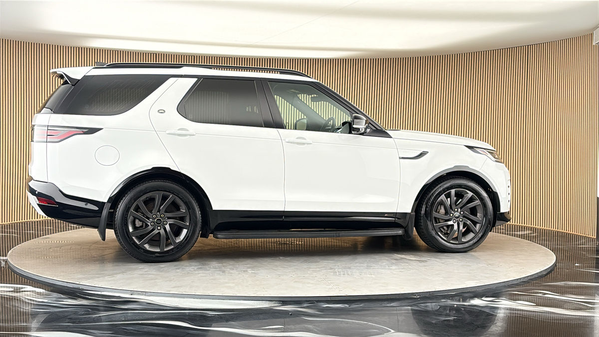 More views of Land Rover Discovery