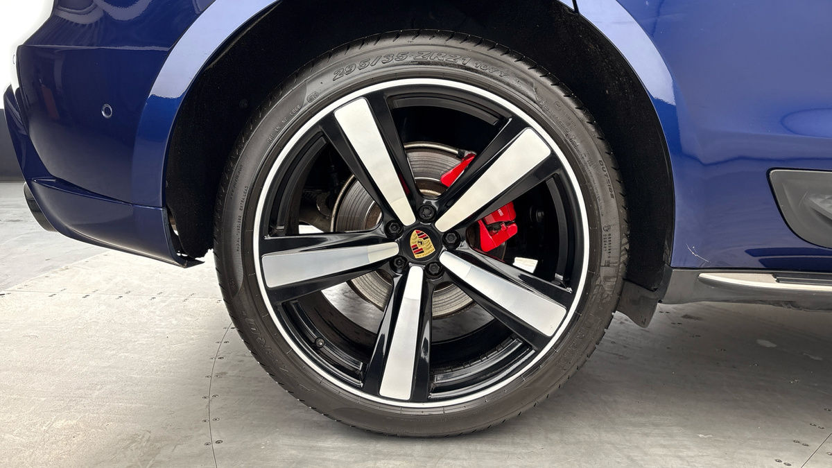 Porsche Macan Image 10