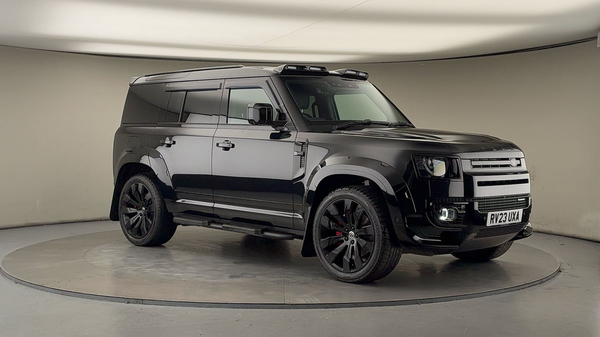 More views of Land Rover Defender 110