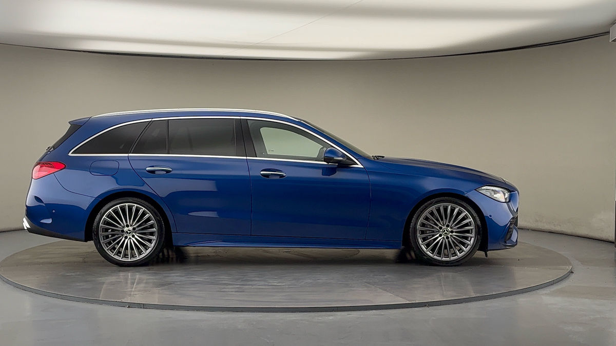 Mercedes-Benz C Class Image 16