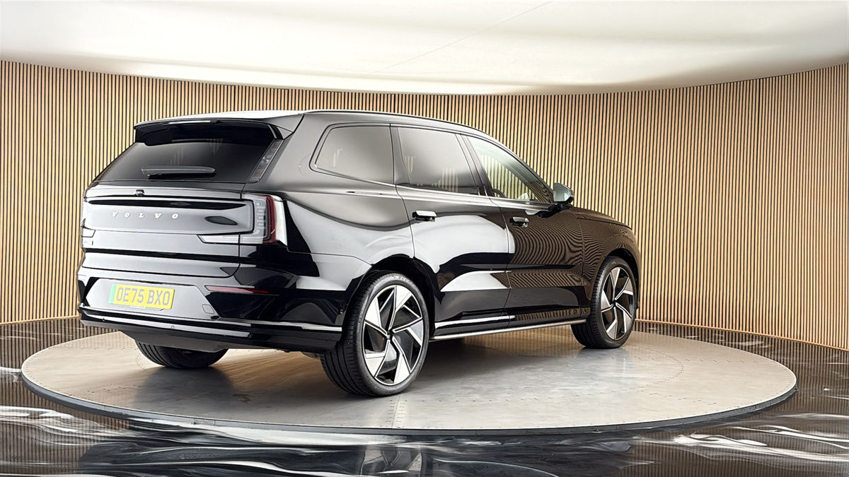 More views of Volvo EX90