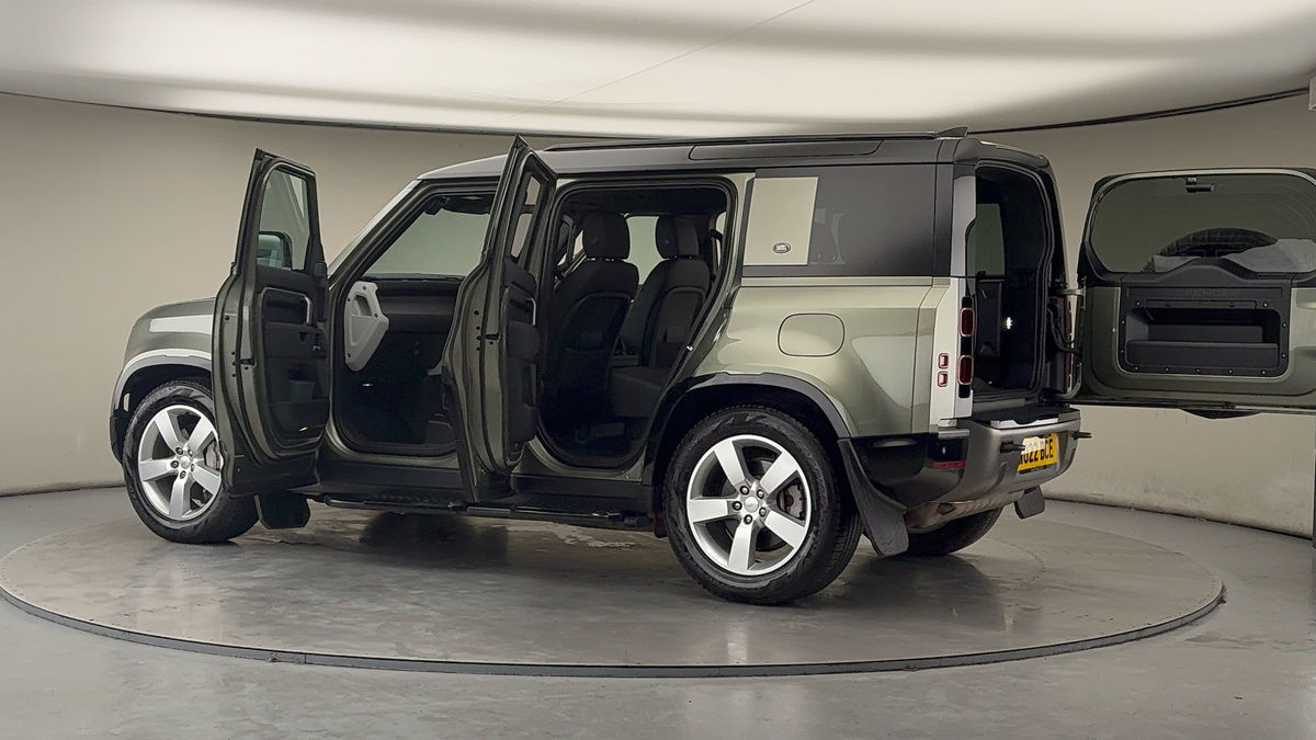 More views of Land Rover Defender 110