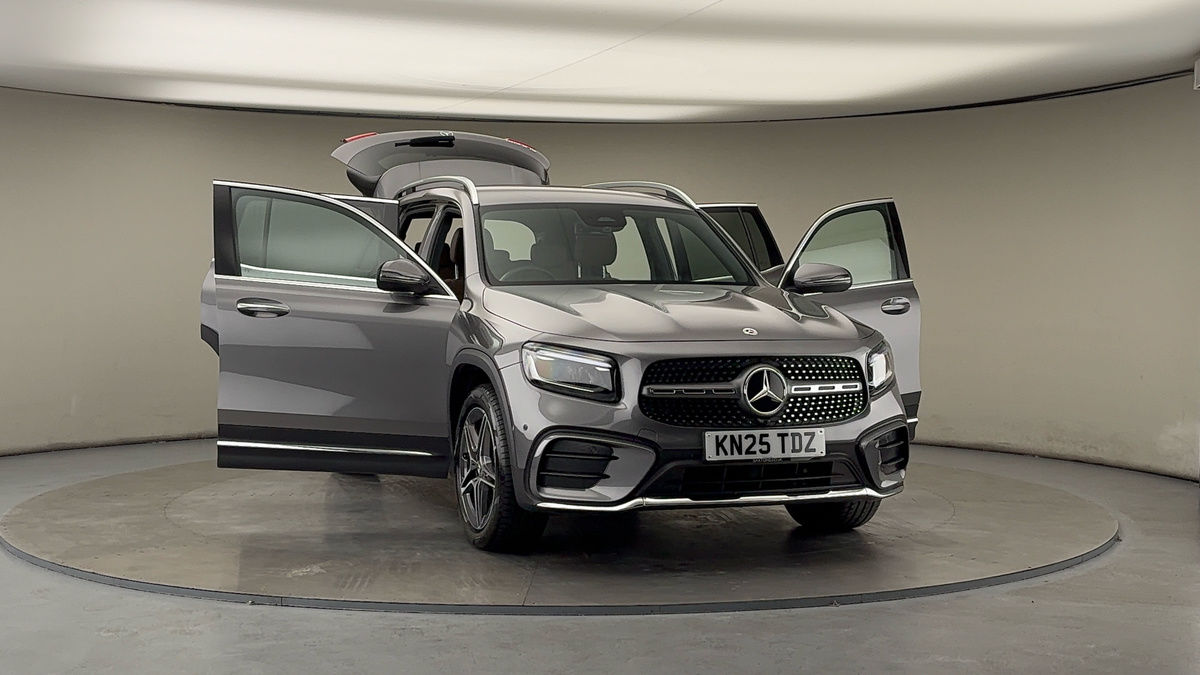 More views of Mercedes-Benz GLB