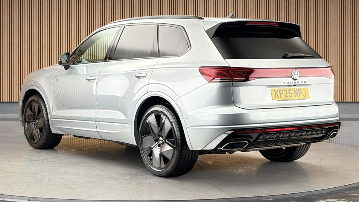 Volkswagen Touareg Image 2