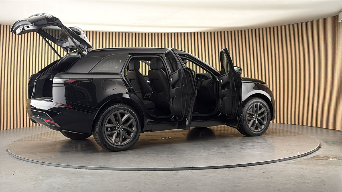 More views of Land Rover Range Rover Velar