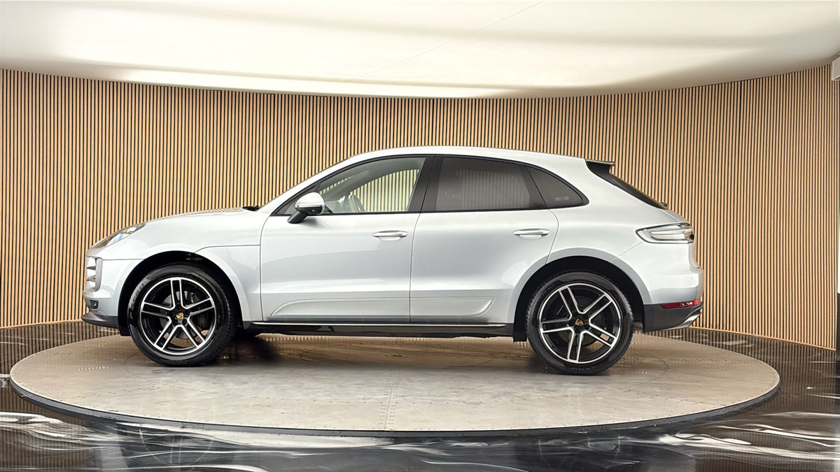 More views of Porsche Macan