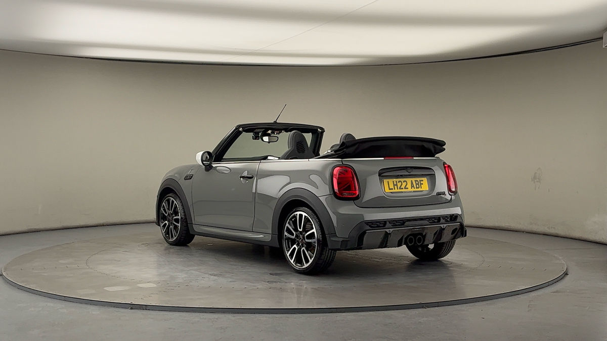MINI Convertible Image 2