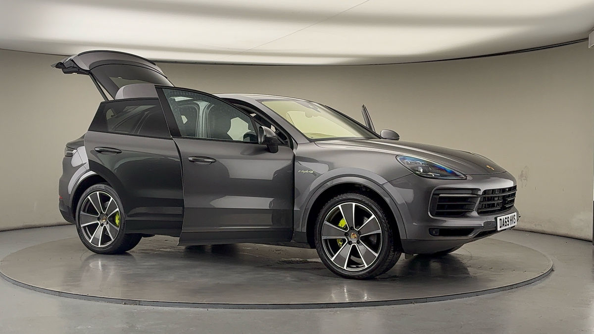 More views of Porsche Cayenne