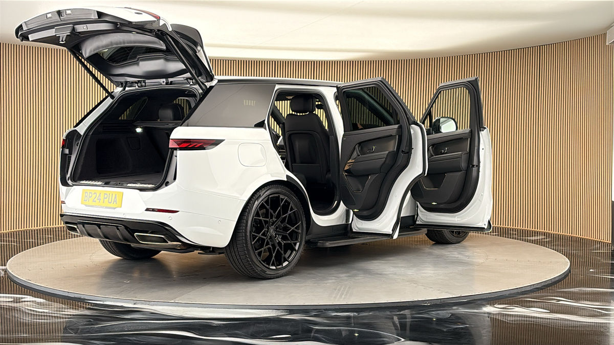 More views of Land Rover Range Rover Sport