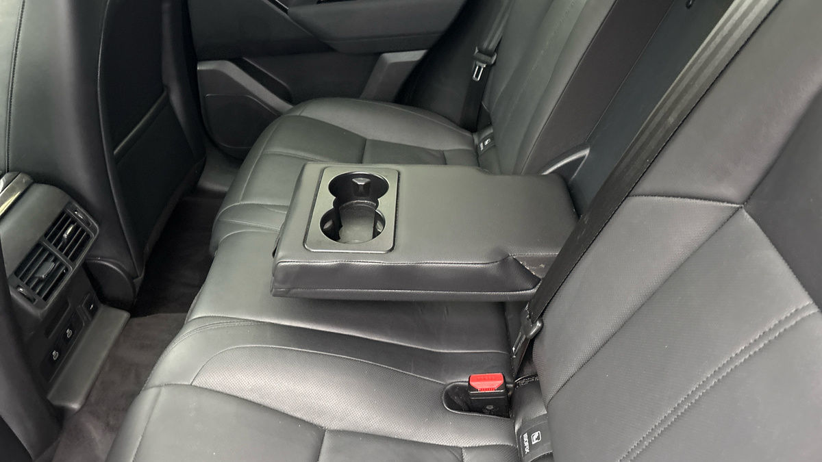 Land Rover Range Rover Velar Image 9