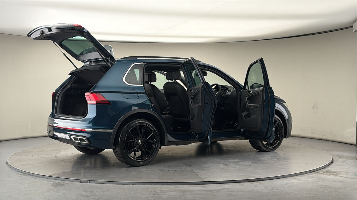 More views of Volkswagen Tiguan