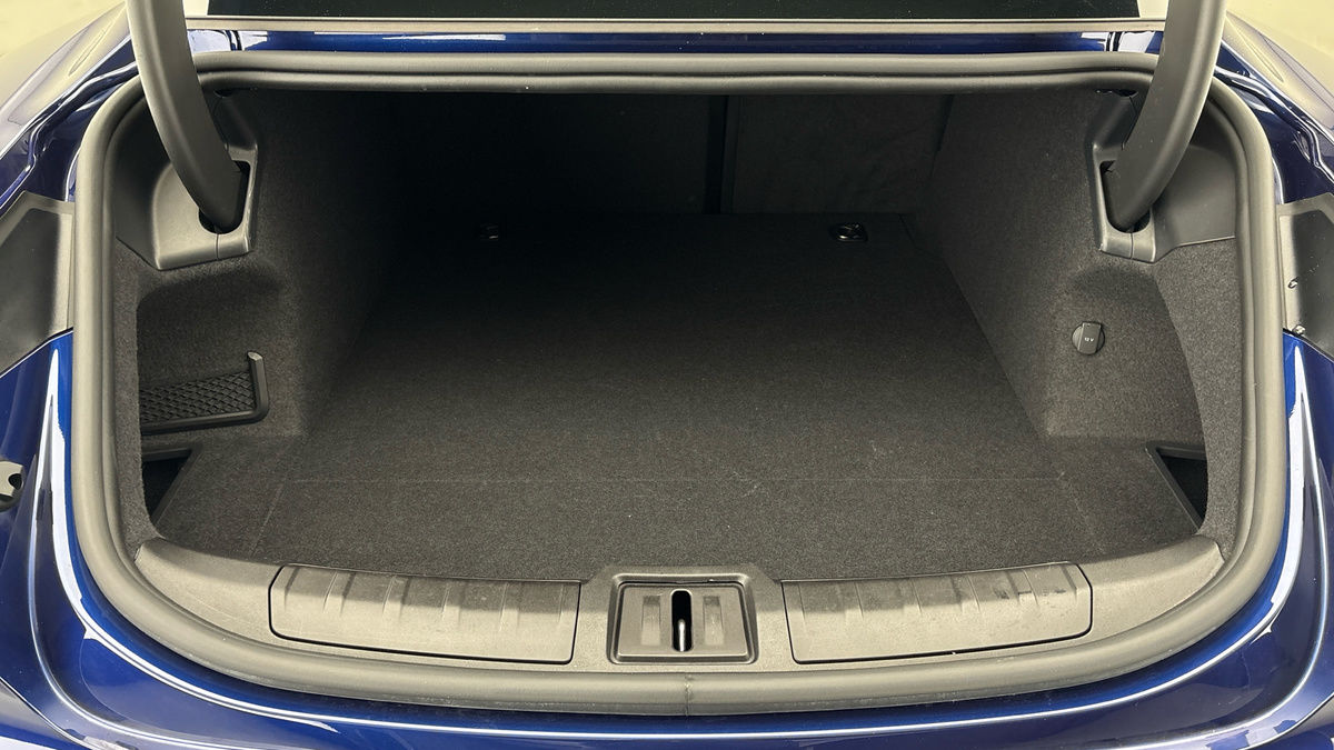 Porsche Taycan Image 11